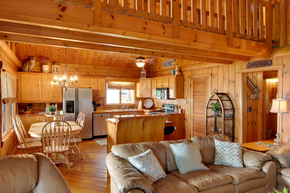 Lake Broward Cabin w/ Private Boat Launch & Dock! House in Florida