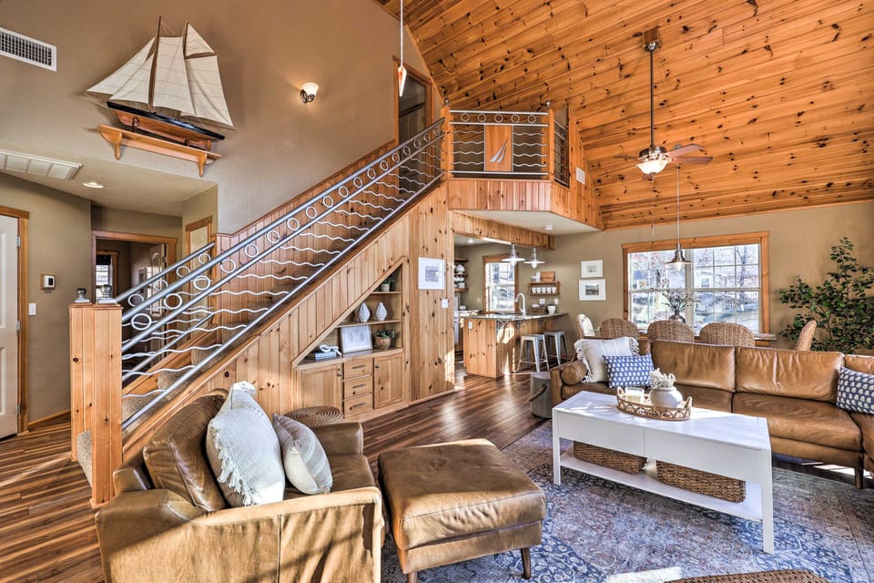 Pet-Friendly Grand Lake House w/ Dock & Kayaks! House in Lake O The Cherokees