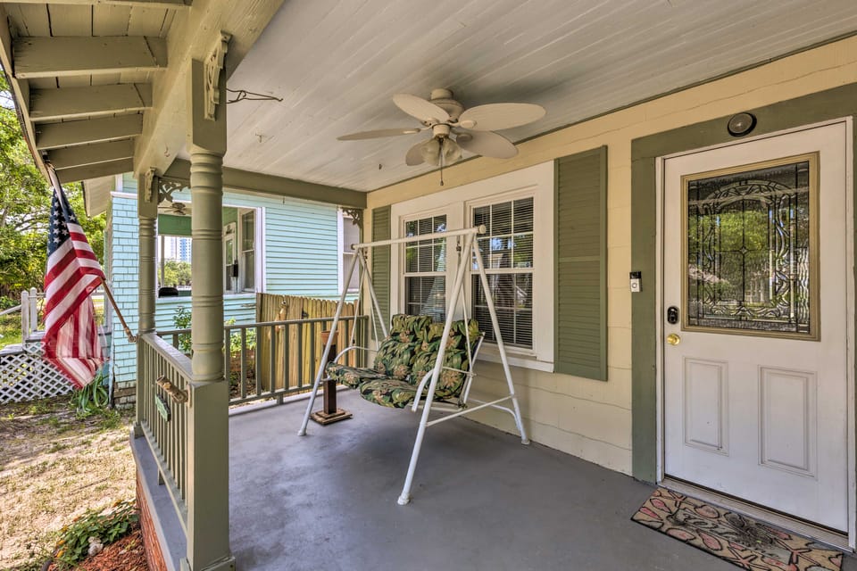 Cozy Gulfport Home: Walk to Beach, Marina & Casino House in Gulfport