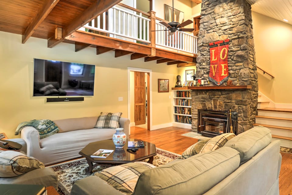 'Sugar Berry' Craftsman Home in Laughlintown House in Pennsylvania