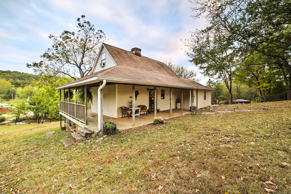 Historic Bruno 'Hampton Creek Hideaway' on 2 Acres House in Buffalo River