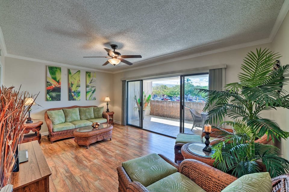 Downtown Air Conditioned Condo: Walk to Beaches Apartment in Holualoa