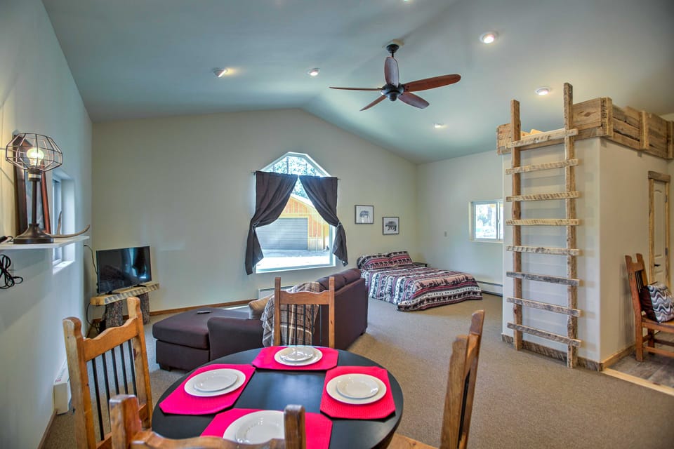 Mancos Cabin Rental on 80 Acres w/ Mountain View! House in Colorado