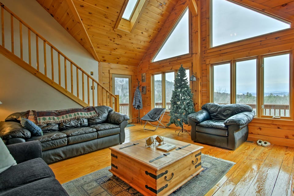 Spacious Gilford Retreat w/ Deck: 2 Mi to Skiing! House in Gilford
