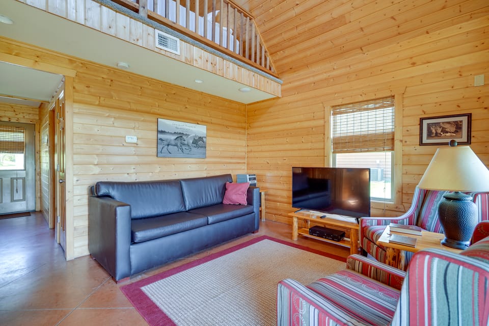 Lakefront Vacation Rental w/ Patio & Grill! House in Missouri