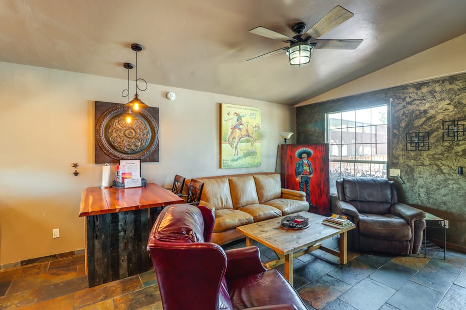 Private Courtyard & Swim Spa Access in Tucson House in Catalina Foothills