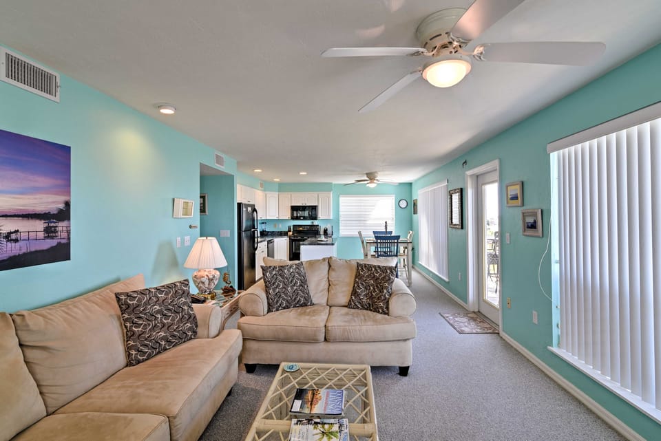 Beachfront Cedar Key Condo w/ Pool, Spa & Views! Apartment in Cedar Key