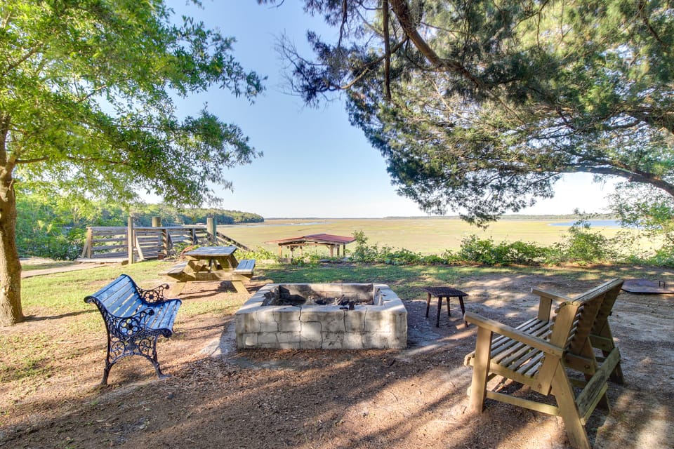 Dock & Views! Waterfront Baisden's Bluff Home House in Georgia