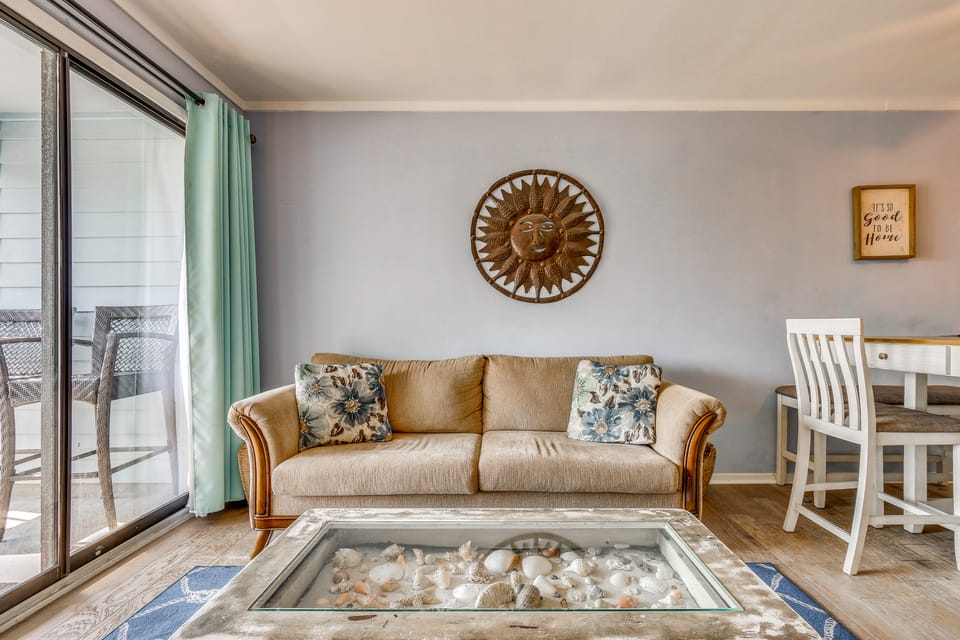 Hilton Head Golf Getaway, Pools & Beach Access Apartment in Hilton Head Island