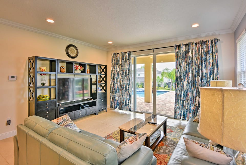 5 Mi to Disney: Oasis w/ Pool & Patio House in Four Corners