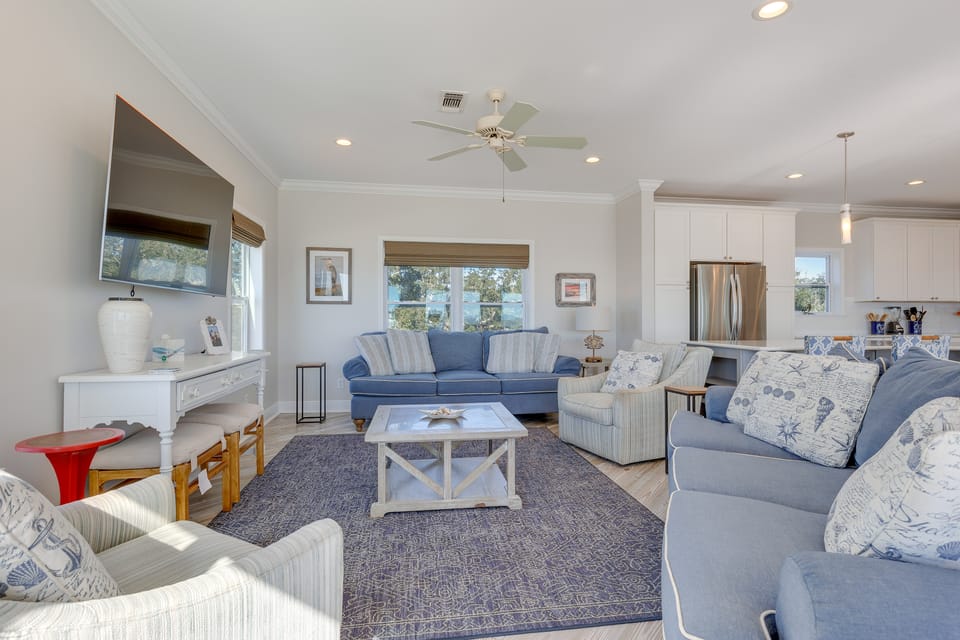 Ocean Springs 'Magnolia Beach House' on Pvt Beach! House in Mississippi