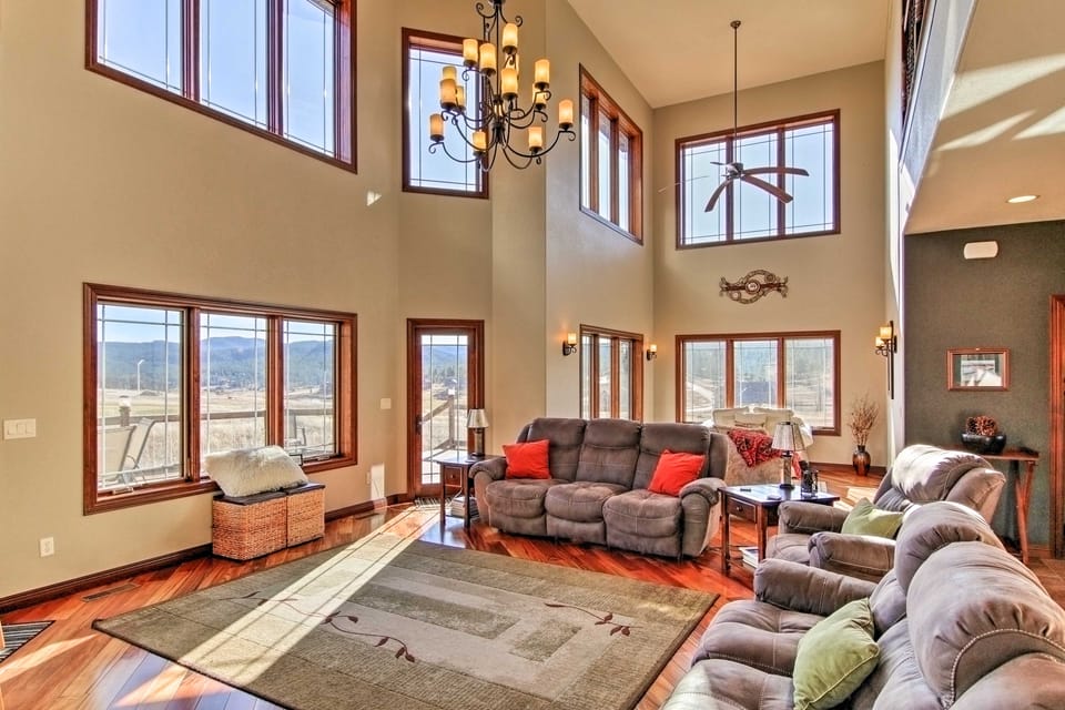 Hot Tub, Game Room! Black Hills Rally-Ready Estate House in North Lawrence