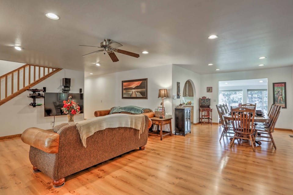 Game Room, Yard, Deck & Fireplace: Lakeside Home House in Rainbow Lake