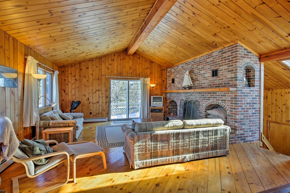 Biddeford Retreat w/ Deck, Grill & Ocean Views! House in Biddeford