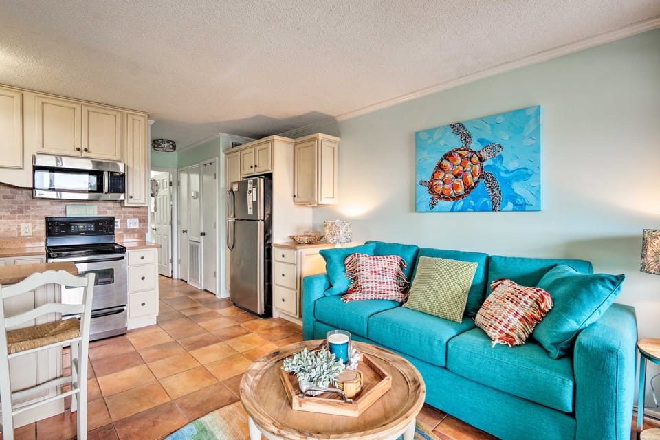 Pool, Beach & Ocean View: Hilton Head Resort Condo Apartment in Hilton Head Island
