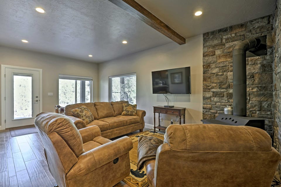Mammoth Creek Apt. Between Bryce Canyon & Zion! Apartment in Mammoth Creek