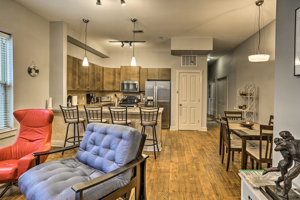 Your 2BD Wilmington Spring Break Retreat! Apartment in Wilmington
