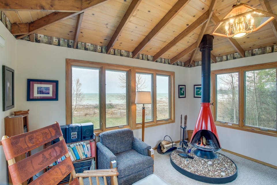 Serene Lakefront Baileys Harbor Home w/ Deck! House in Door County