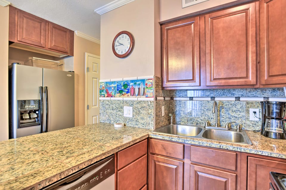 Oceanfront Corpus Christi Condo w/ Pool! Apartment in Nueces County