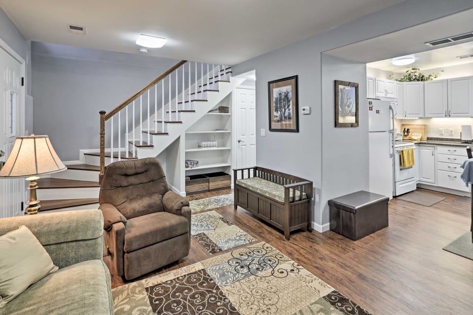 Historic Laramie Condo - 3 Blocks to Downtown & UW Apartment in Laramie