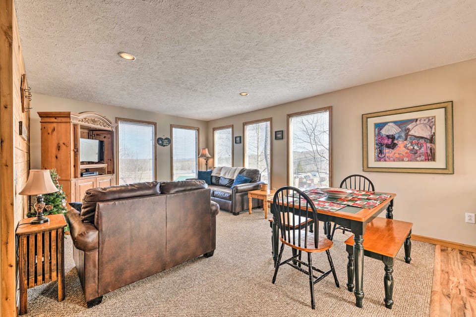 Ski-In/Ski-Out Ghent Cabin w/ Mountain Views! House in West Virginia