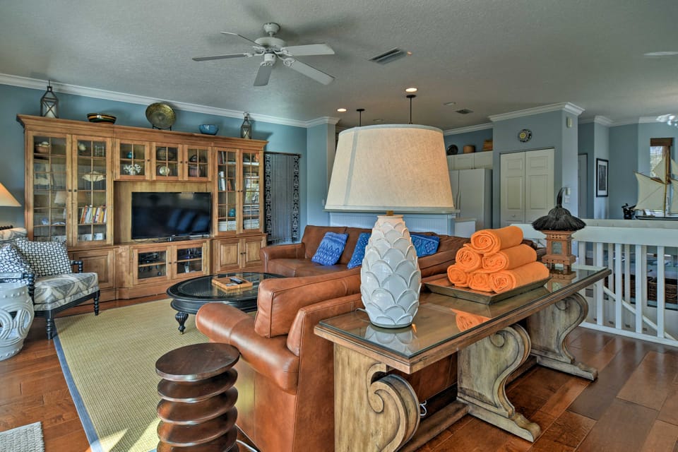 Walk to Shore: Holmes Beach Home w/ Pool & Hot Tub House in Holmes Beach