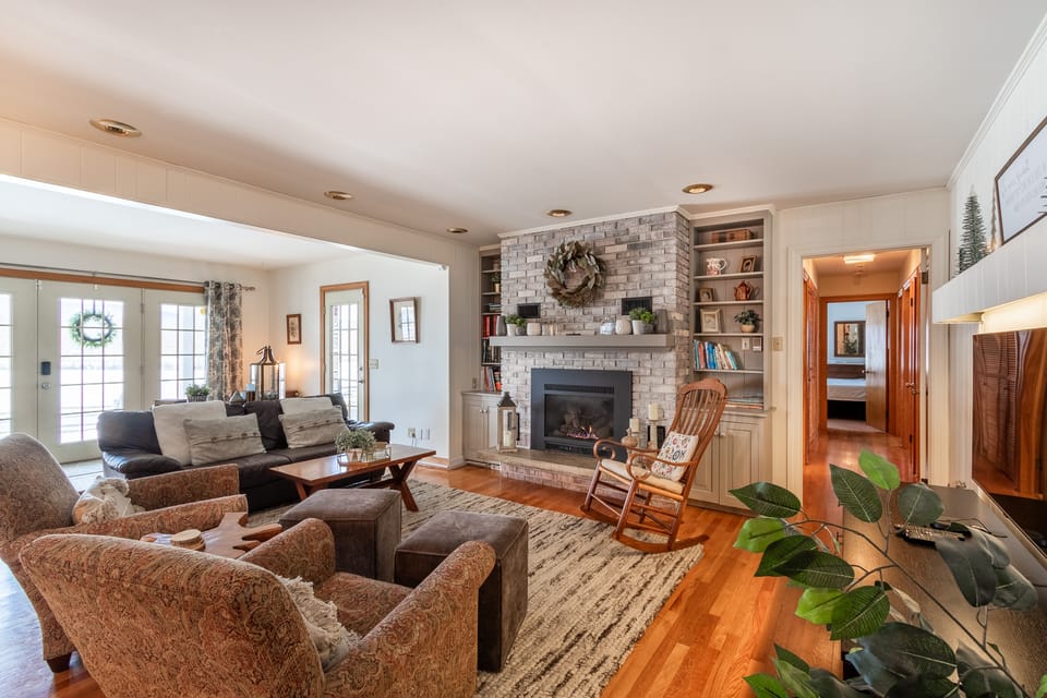 Quaint Elkton Home near Shenandoah National Park! House in McGaheysville