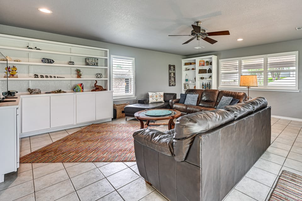 Waterfront Kingsland Home with Pool + River Access House in Kingsland