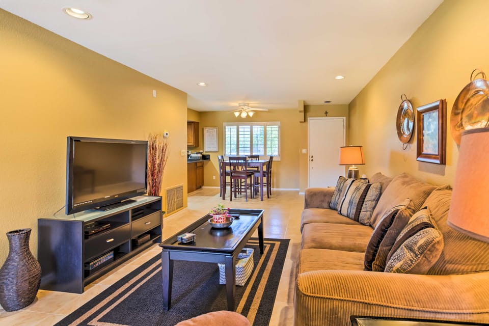 Hike & Relax Poolside! Long-Term Stay in Phoenix Apartment in Phoenix