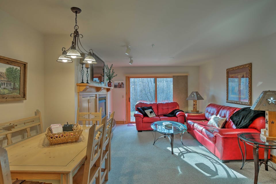 Cozy Driggs Condo w/ Hot Tub & Ski Shuttle Service Apartment in Wyoming