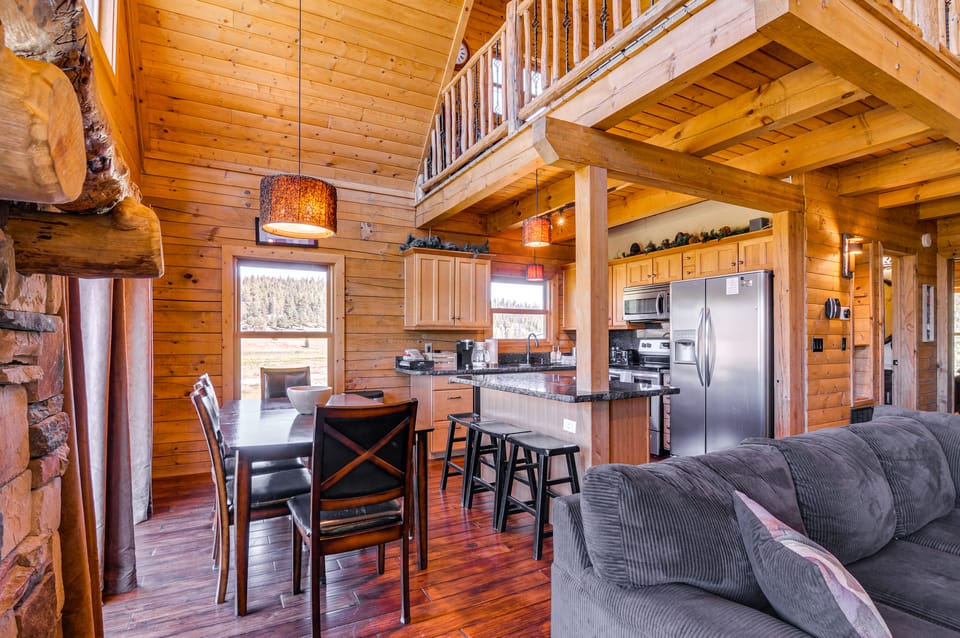 Cozy Family Cabin: Game Room, Near National Parks! House in Utah