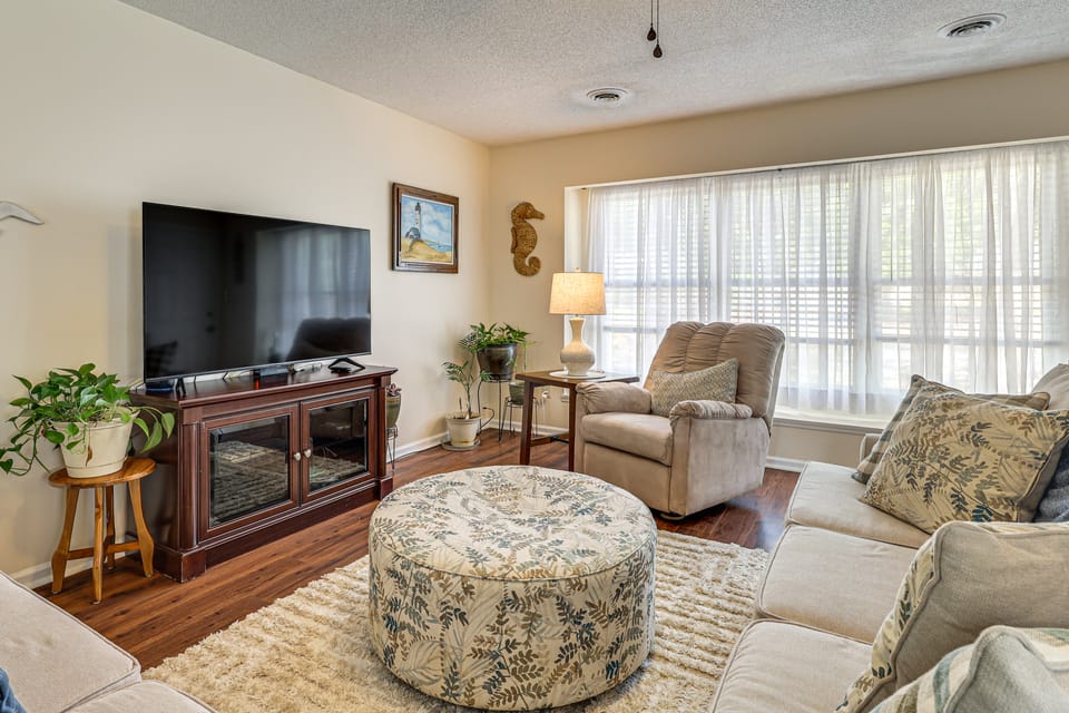 Oak Island Home w/ Fenced Yard, Walk to Long Beach House in Oak Island