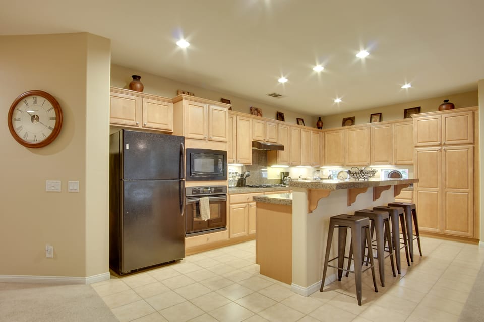 Indio Getaway w/ Private Pool & Putting Green House in Indio