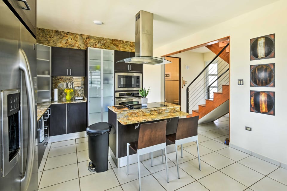 Oceanside Vega Baja Beach House Paradise w/ Views! House in Vega Baja