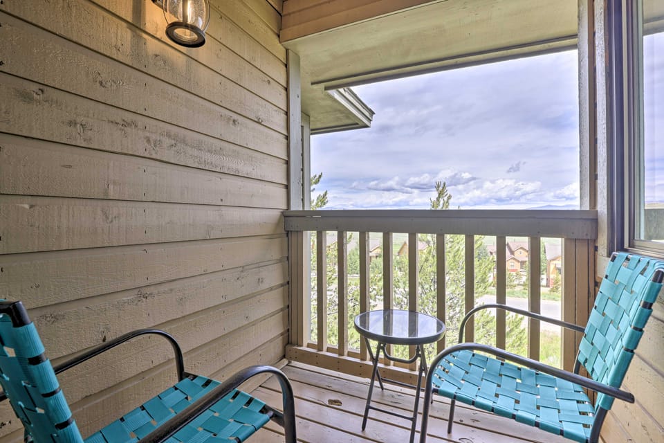 Updated Studio Loft in Granby: Epic Mountain Views Apartment in Granby