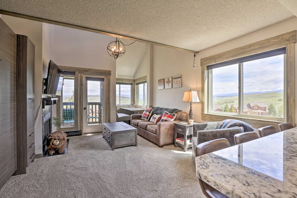 Updated Studio Loft in Granby: Epic Mountain Views Apartment in Granby
