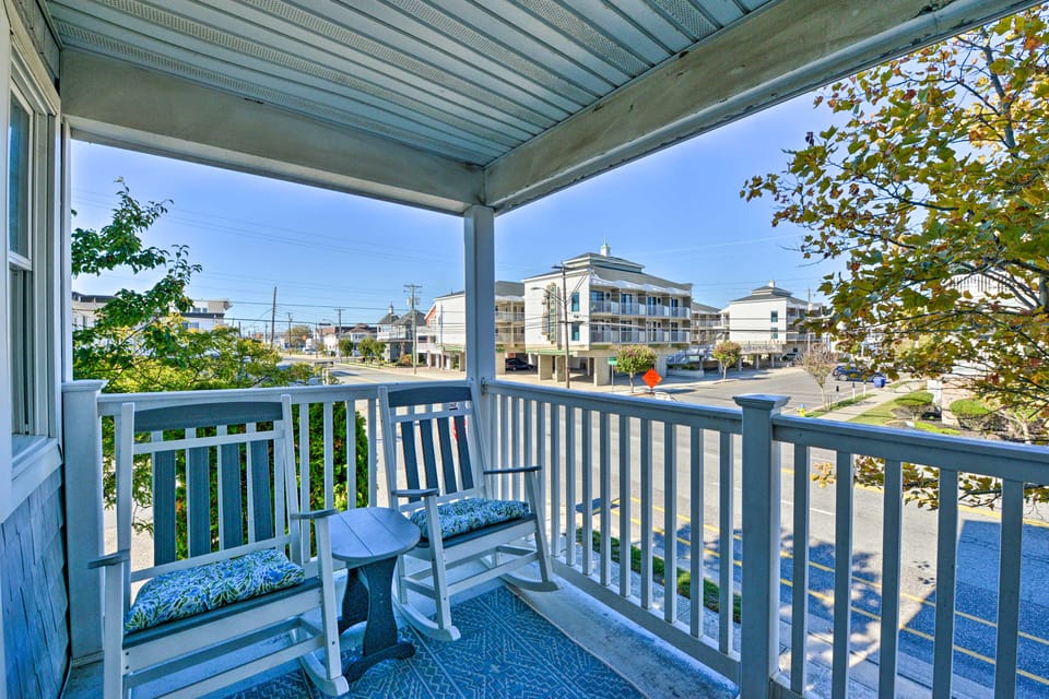 Wildwood Townhome w/ Patio: 1 Block To The Beach! Apartment in Wildwood