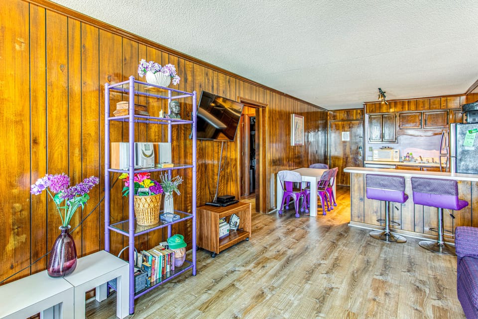 ~ 9 Mi to Boardwalk: Oceanfront Myrtle Beach Condo Apartment in South Carolina