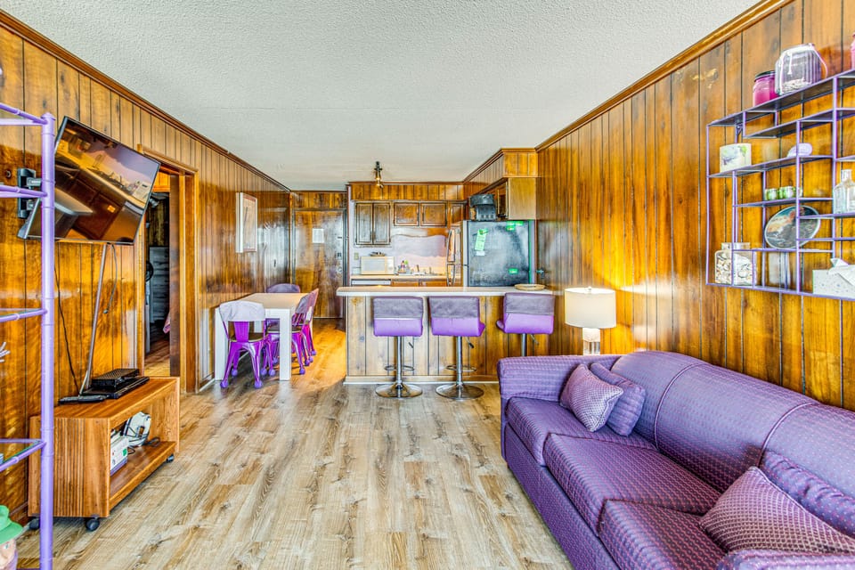 ~ 9 Mi to Boardwalk: Oceanfront Myrtle Beach Condo Apartment in South Carolina