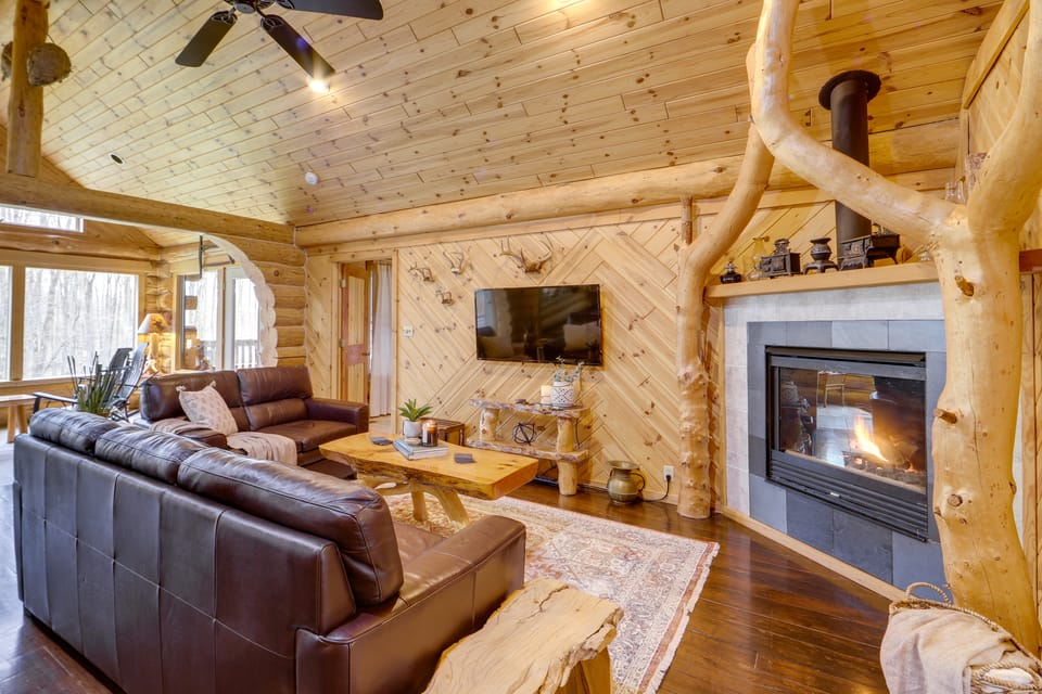 Rustic Tustin Cabin on 7 Acres w/ Fire Pit & Porch House in Michigan
