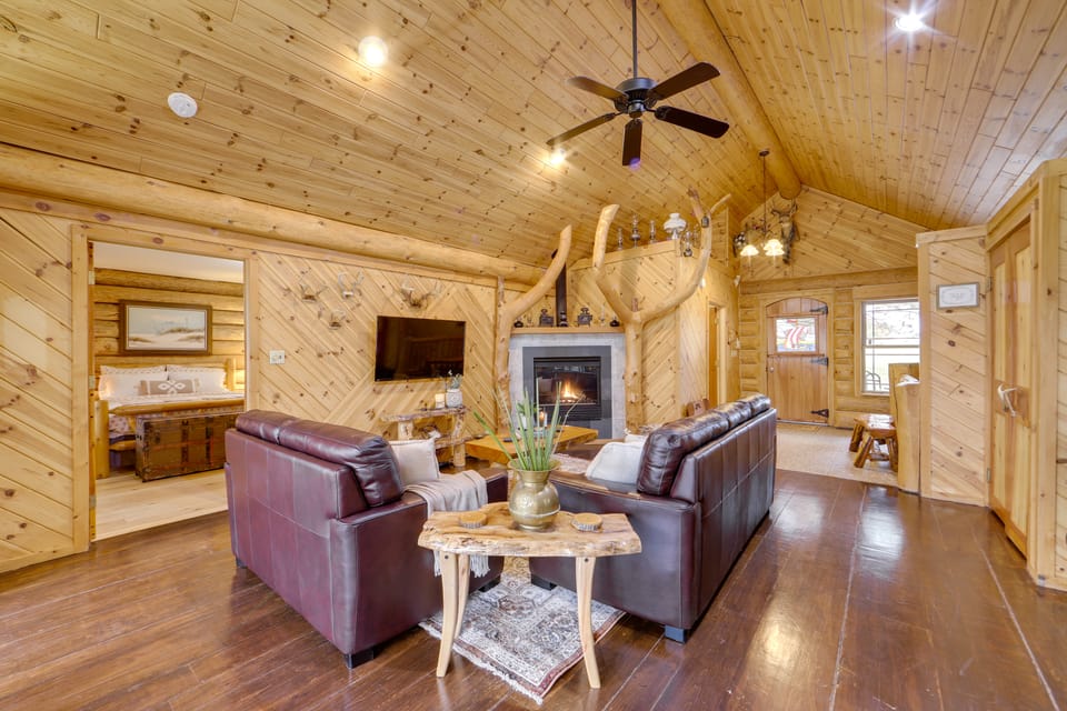Rustic Tustin Cabin on 7 Acres w/ Fire Pit & Porch House in Michigan