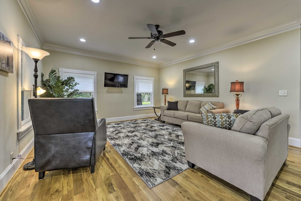 Remodeled Pittsboro Farmhouse Sitting on 220 Acres House in North Carolina