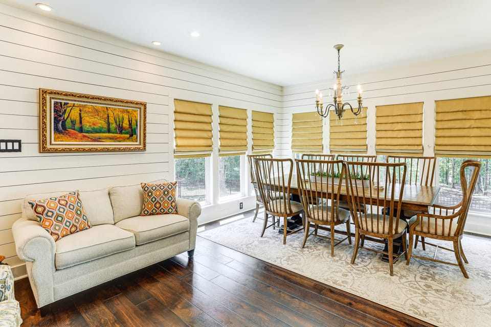 Upscale Gem w/ 2 Boat Slips on Greers Ferry Lake House in Greers Ferry Lake