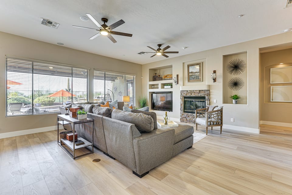 Pool, Hot Tub & Golf Course View! ‘Anthem Oasis’ House in Anthem