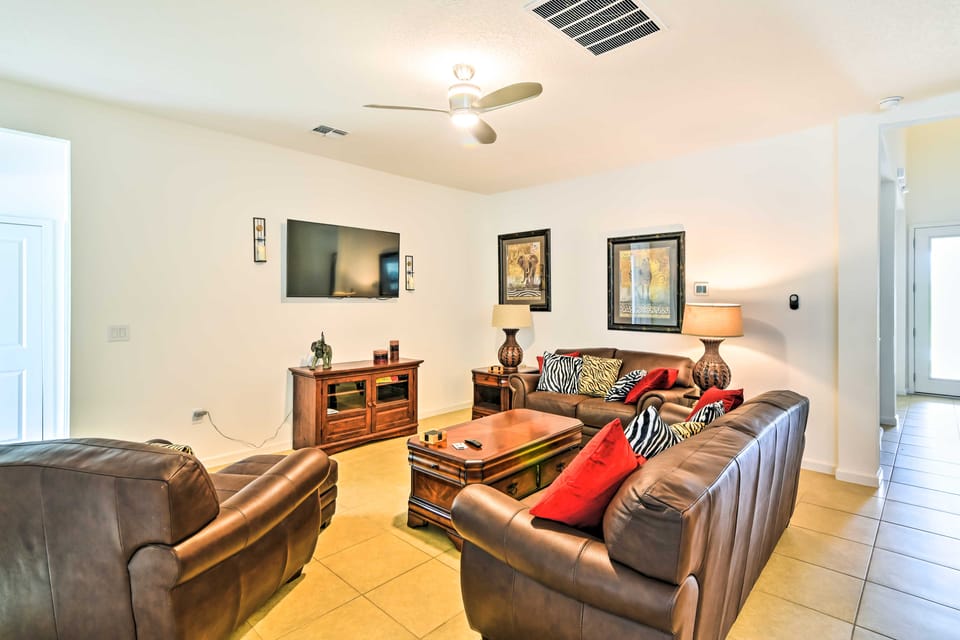 Home w/ Private Pool & Spa: 8 Mi to Disney House in Kissimmee