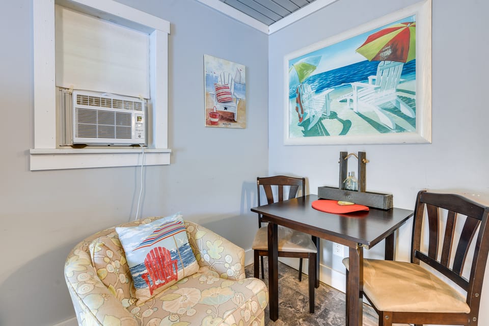 1 Mi to Pier: Ocean Isle Beach Studio w/ Patio! Apartment in Ocean Isle Beach