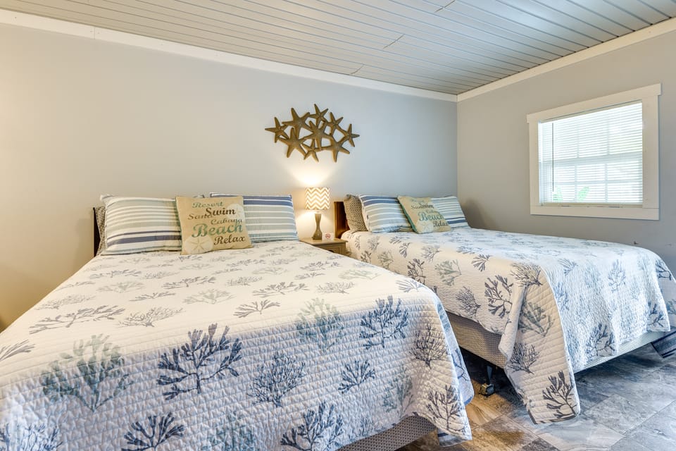 1 Mi to Pier: Ocean Isle Beach Studio w/ Patio! Apartment in Ocean Isle Beach