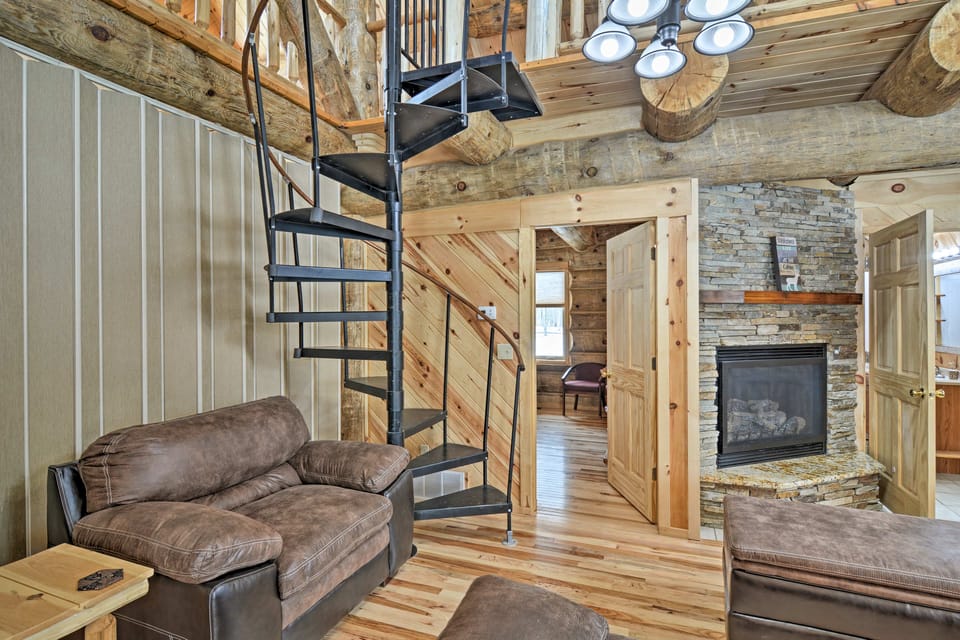 Custom Log Cabin w/ Deck & 45 Acres By Pine River! House in Michigan