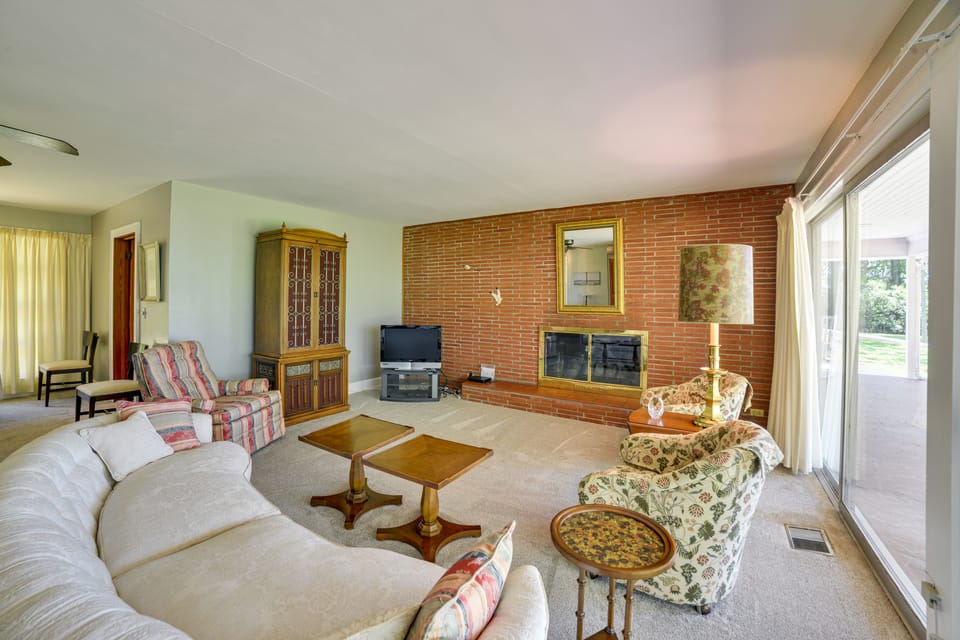Fifties Beaufort Home w/ Patio, On Newport River! House in Beaufort