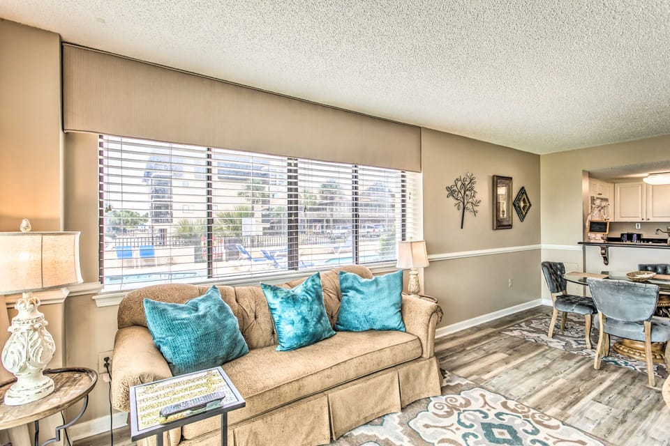 Pools, Patio & Stunning Views: Myrtle Beach Oasis Apartment in Myrtle Beach